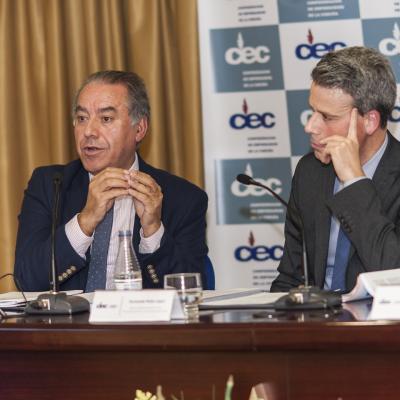 Adolfo Campos y Fernando Peña desarrollaron una mesa redonda sobre los derechos y deberes de los empresarios en los contratos de seguro